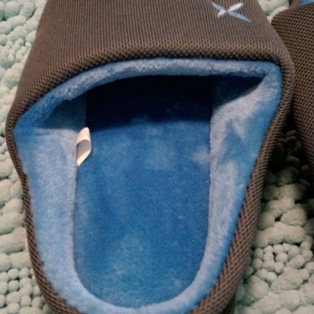 NWT Men's Kisfly Grey and Blue House Slippers Size 9-10